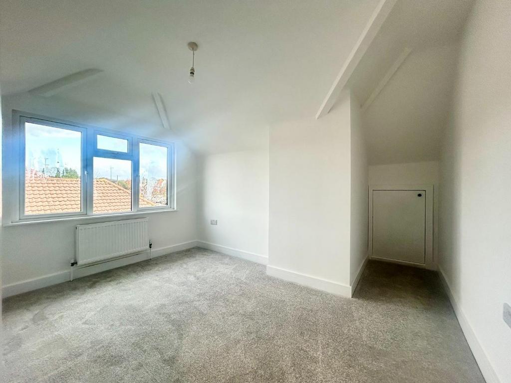 Bedroom 4.jpeg
