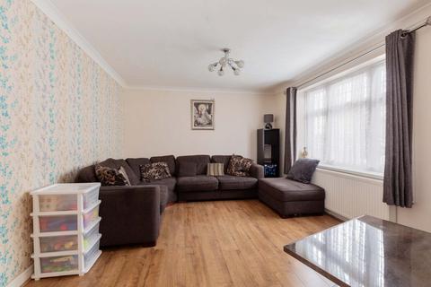 undefined, Trelawney Avenue, Langley SL3