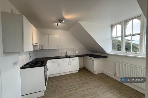 1 bedroom flat to rent, Westbourne Gardens, Folkestone, CT20