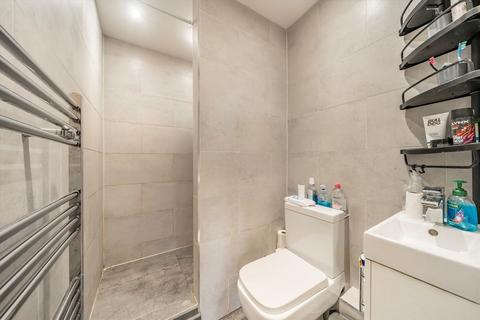 undefined, Rembrandt Close, London E14