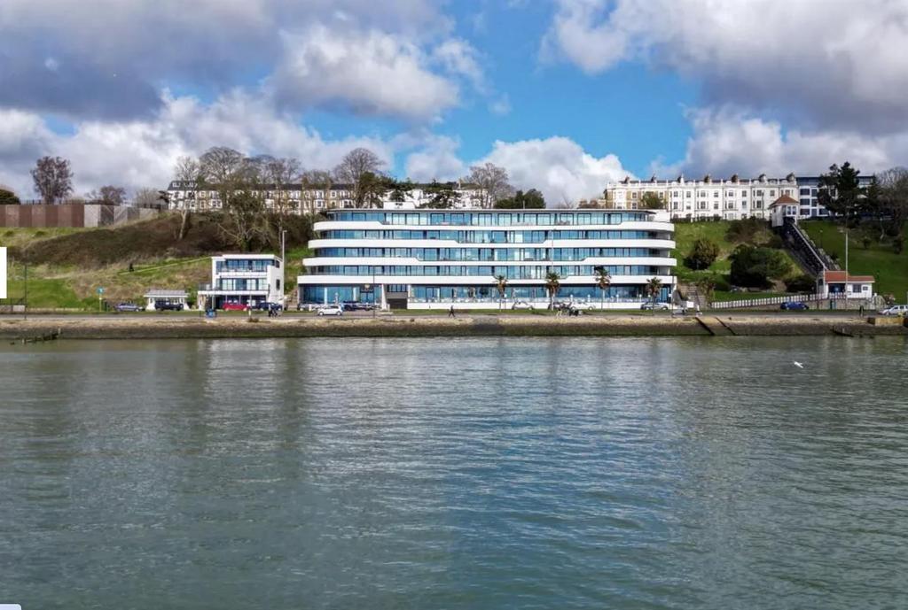 Screenshot 2025-12-08 at 09.43.28.png