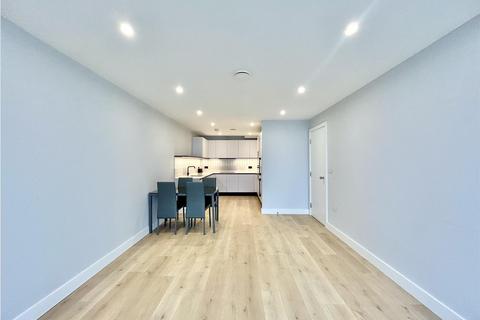 2 bedroom flat to rent, Western Esplanade, Southend-On-Sea
