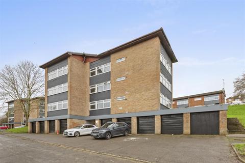 2 bedroom apartment to rent, Pettifer Way, High Wycombe HP12