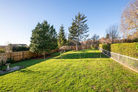 3 bedroom detached house for sale, Cleat Hill, Bedford