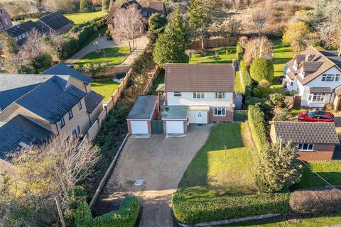 3 bedroom detached house for sale, Cleat Hill, Bedford