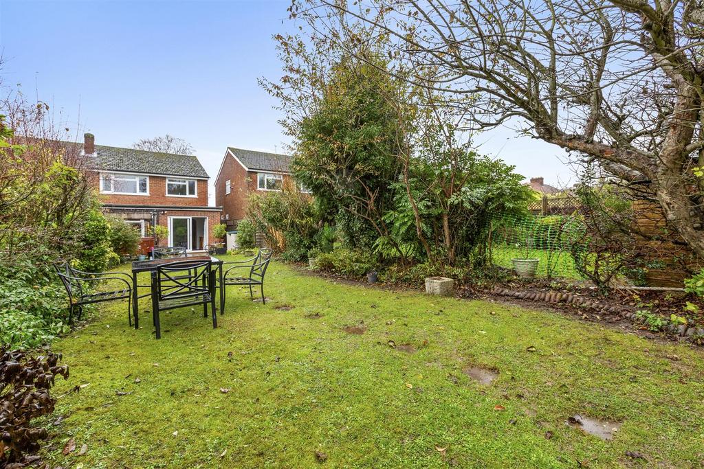 122 Cock Lane, HP13 7 EA-13.jpg