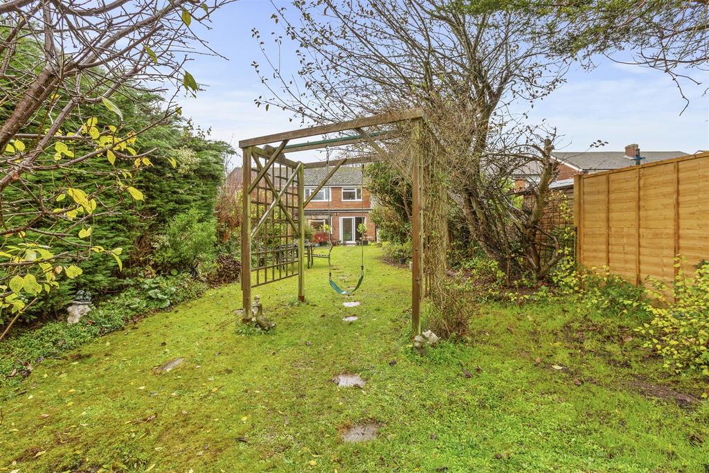 122 Cock Lane, HP13 7 EA-4.jpg