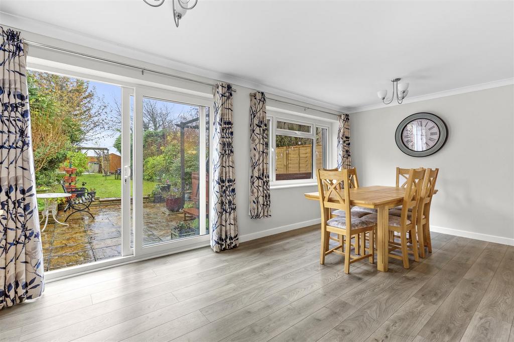 122 Cock Lane, HP13 7 EA-10.jpg