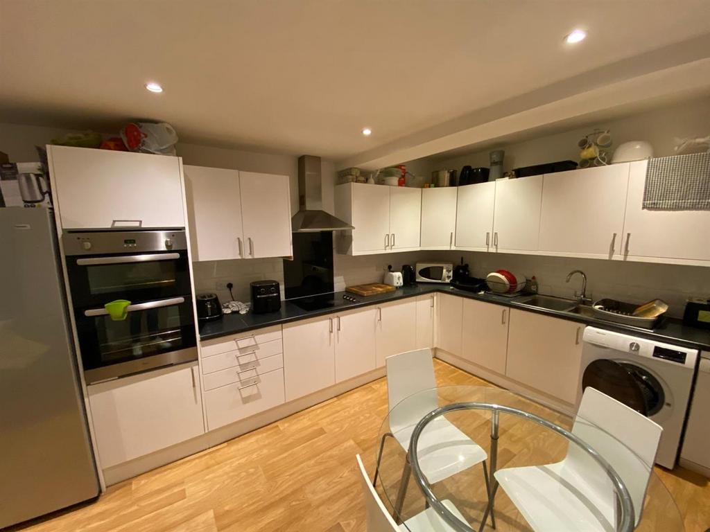 Whats App Image 2025-12-08 at 16.49.47 (2).jpeg