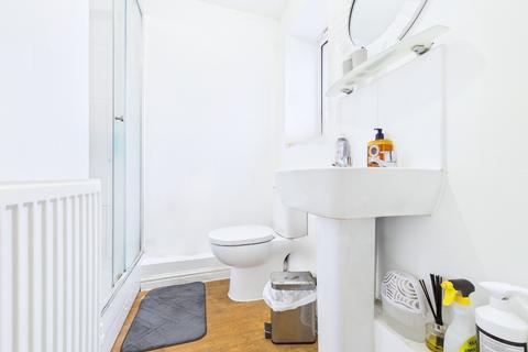 2 bedroom flat for sale, Sunliner Way, South Ockendon, Thurrock, RM15