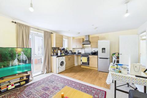 2 bedroom flat for sale, Sunliner Way, South Ockendon, Thurrock, RM15