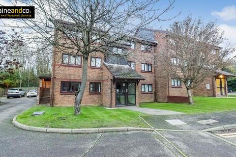 undefined, Tudor Close, Hatfield