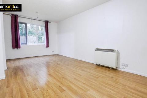 undefined, Tudor Close, Hatfield