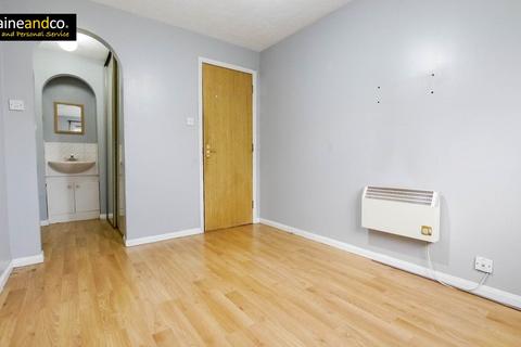 undefined, Tudor Close, Hatfield
