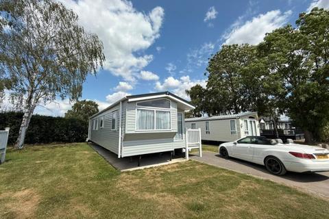 2 bedroom holiday lodge for sale, Church Laneham DN22