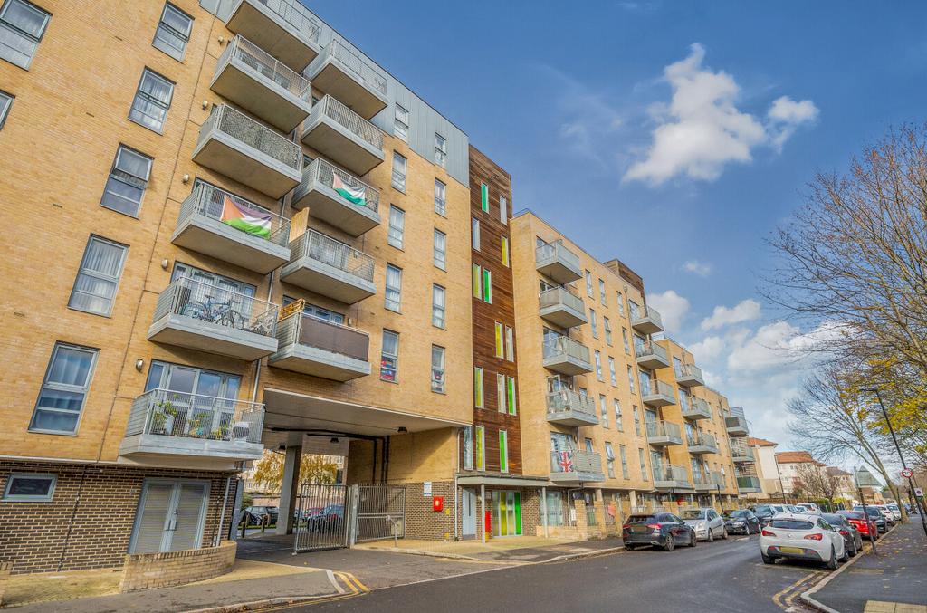 1388085-21-6935f1...