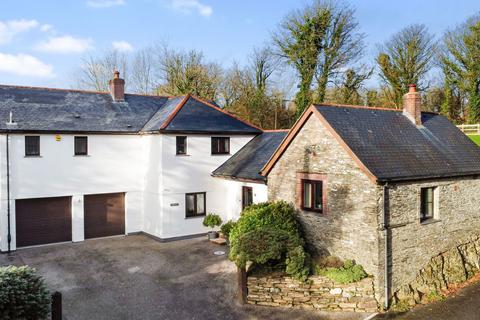 5 bedroom detached house for sale, Lanteglos, PL32