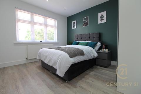 undefined, Villiers Avenue, SURBITON KT5