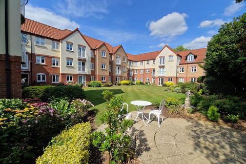 undefined, Pool Close, Spalding