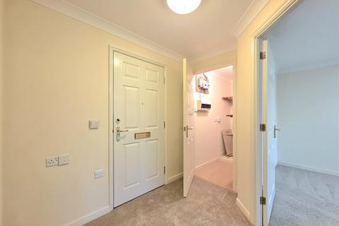 undefined, Pool Close, Spalding