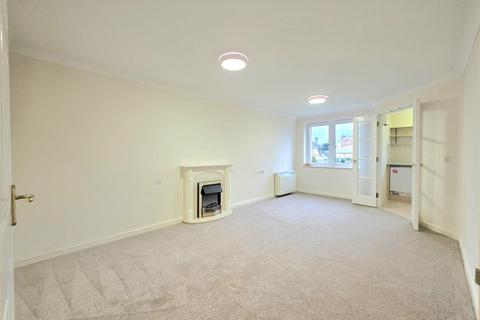 undefined, Pool Close, Spalding