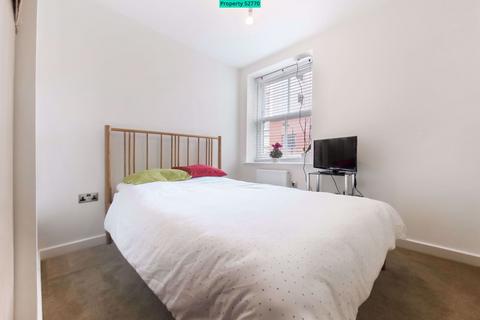 undefined, Flat 3, 2A Sidney Street, London, E1