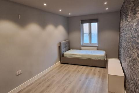 undefined, Three Valleys Way, Bushey WD23