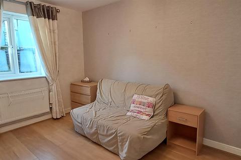 undefined, Three Valleys Way, Bushey WD23