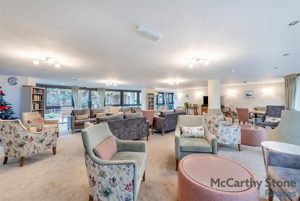 8672362-interior02.jpg