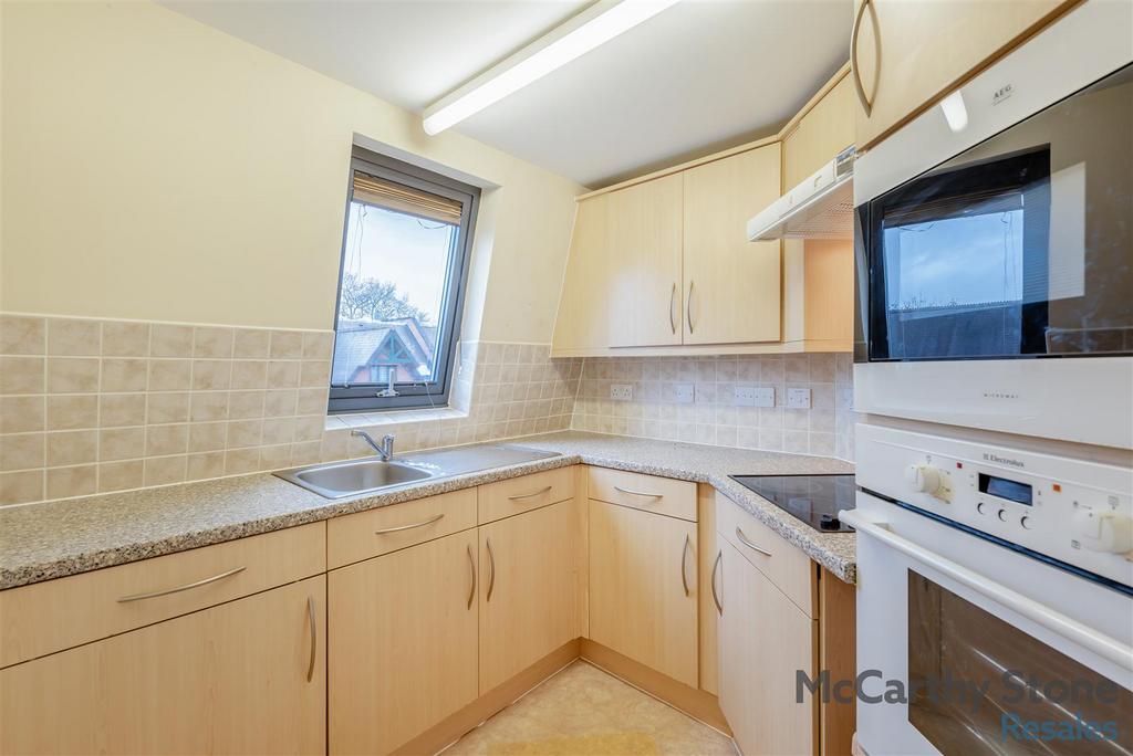 8672362-interior07.jpg