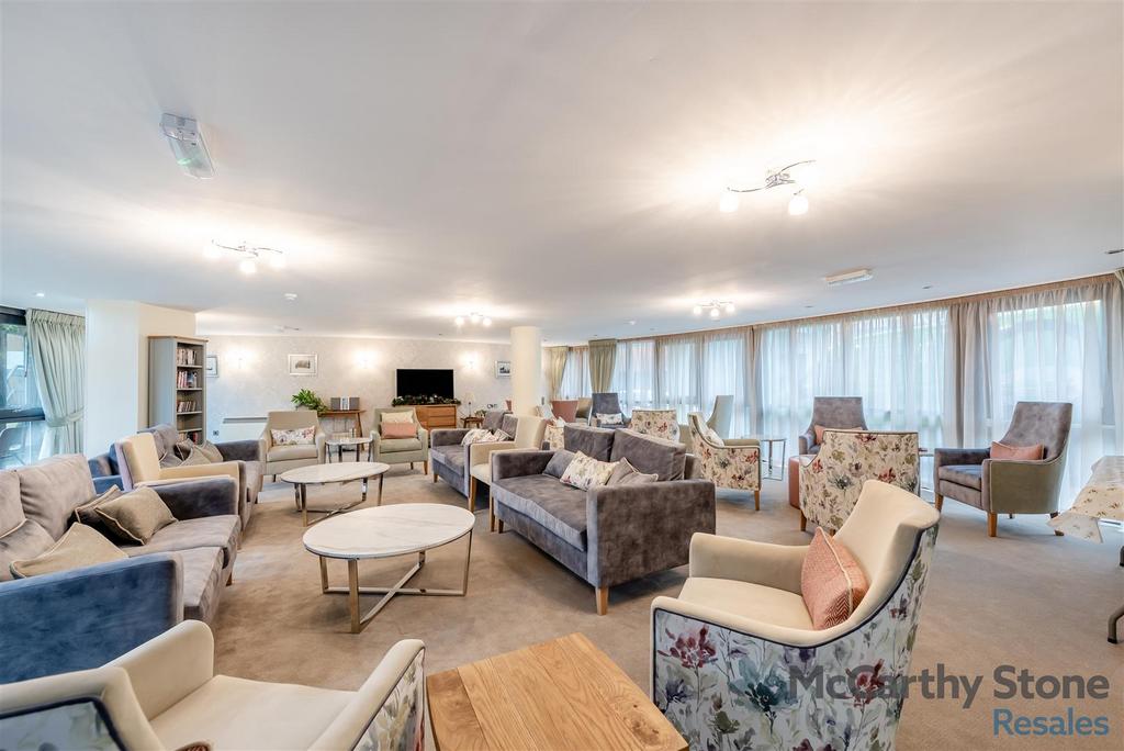 8672362-interior01.jpg