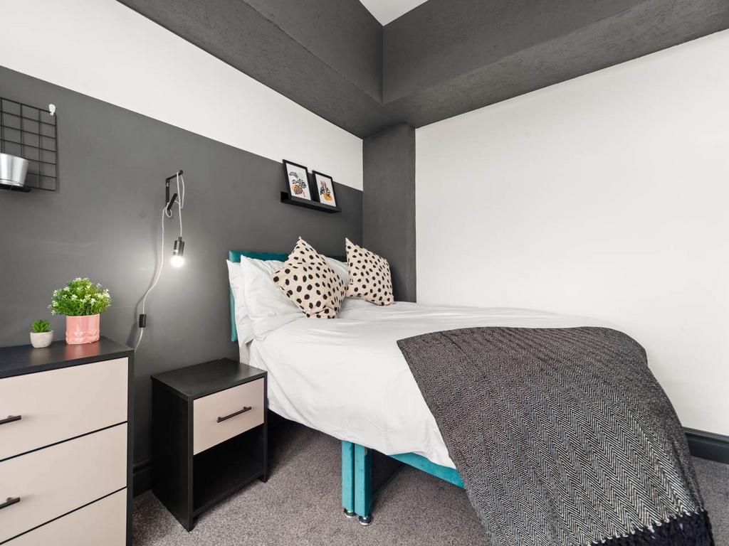 264 Stanningley Road-2