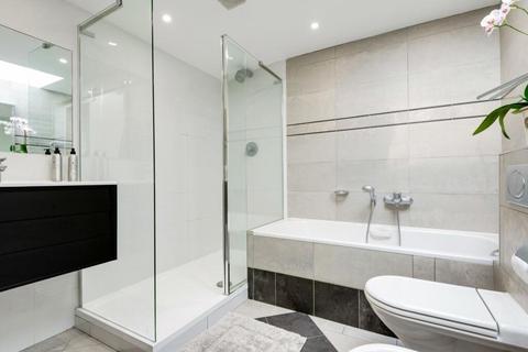 undefined, Broughton Avenue, London