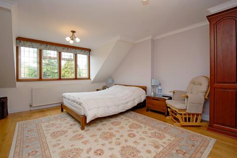 undefined, Blagdens Close, Southgate, London, N14