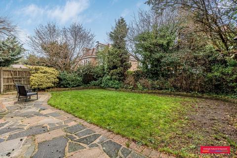 undefined, Blagdens Close, Southgate, London, N14