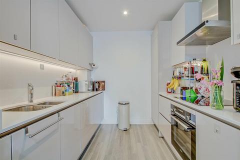 undefined, Quayle Crescent, London