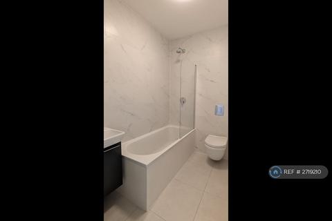 2 bedroom flat to rent, Harpenden Road, London, SE27