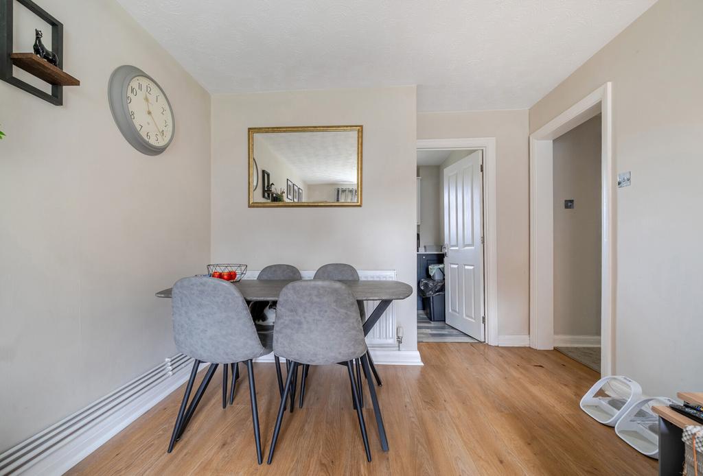 1375434-9-690c88e...