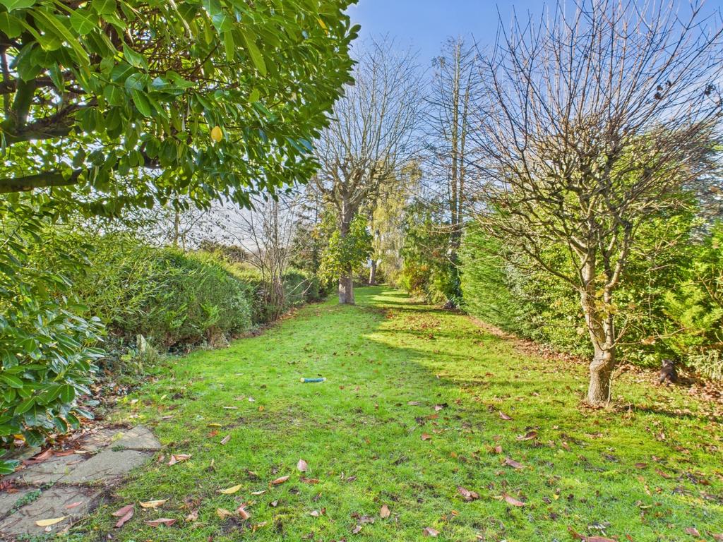 Cam01740 g0 pr0483 still009