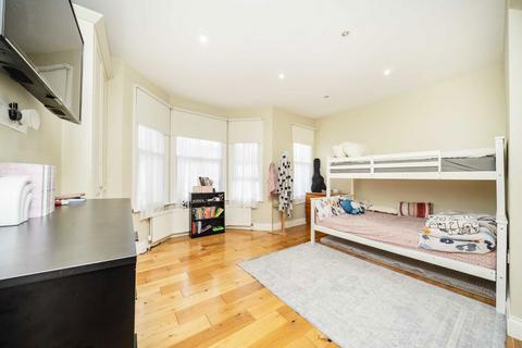 undefined, Drayton Avenue, London W13