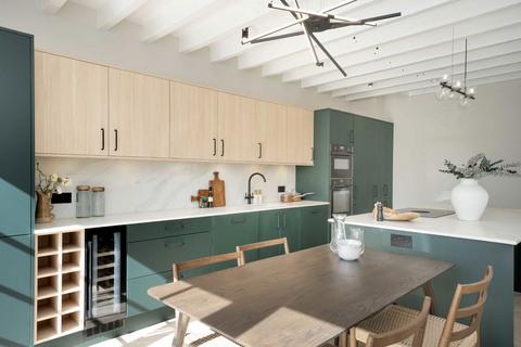 undefined, Thornton Road, Wimbledon SW19