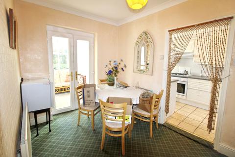 2 bedroom bungalow for sale, Edwin's Avenue South, Forest Hall, Newcastle upon Tyne, Tyne and Wear, NE12 9AX