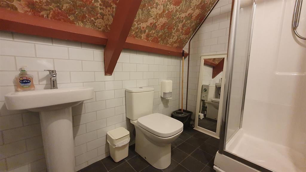 Shower room.jpg