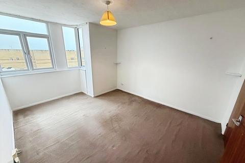 2 bedroom flat to rent, Grammar School Walk, Huntingdon, PE29