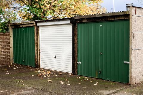 undefined, Windsor Court, London N14