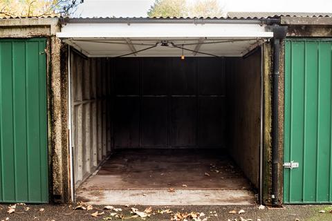 undefined, Windsor Court, London N14