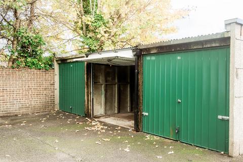 undefined, Windsor Court, London N14