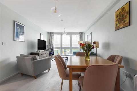 1 bedroom flat to rent, Lombard Road, SW11