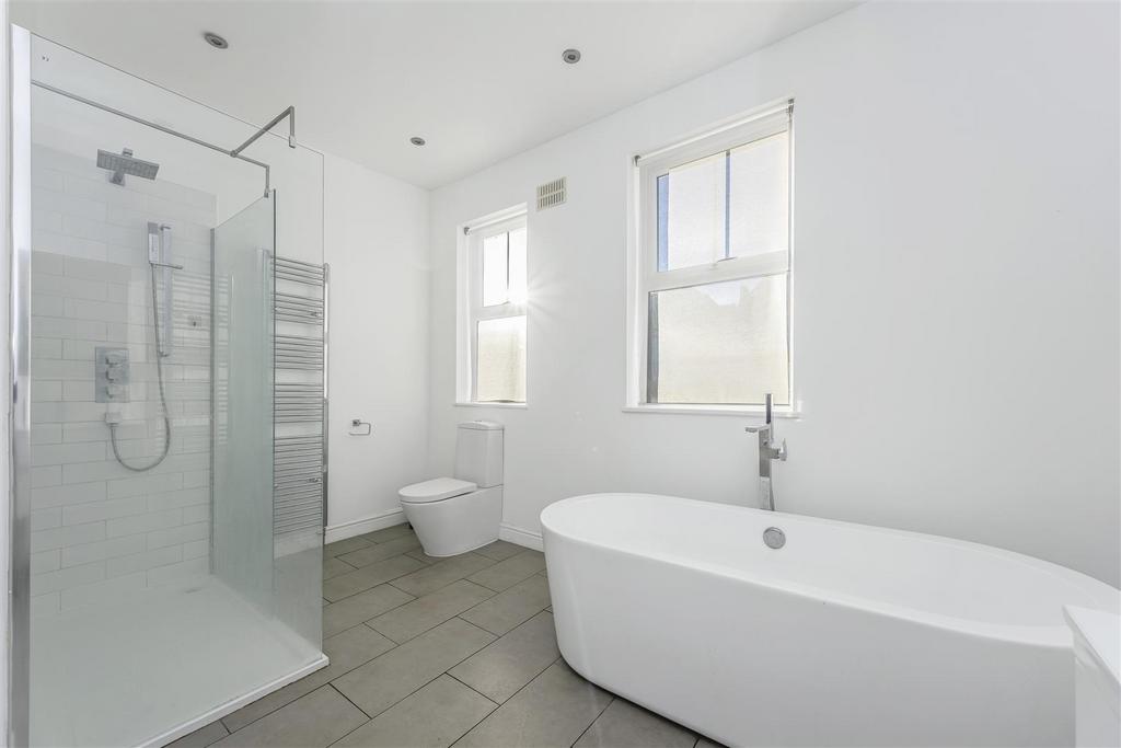 12 st Albans crescent-15.jpg