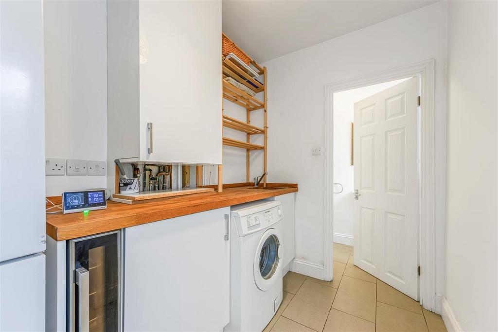 12 st Albans crescent-13.jpg